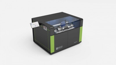 HEAD NEW a conçu une machine de découpe de verre à jet d'eau feuilleté à faible coût